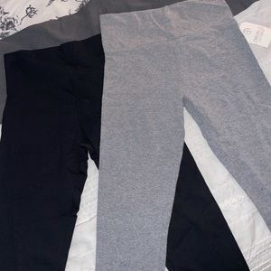 Forever 21 leggings black and gray.